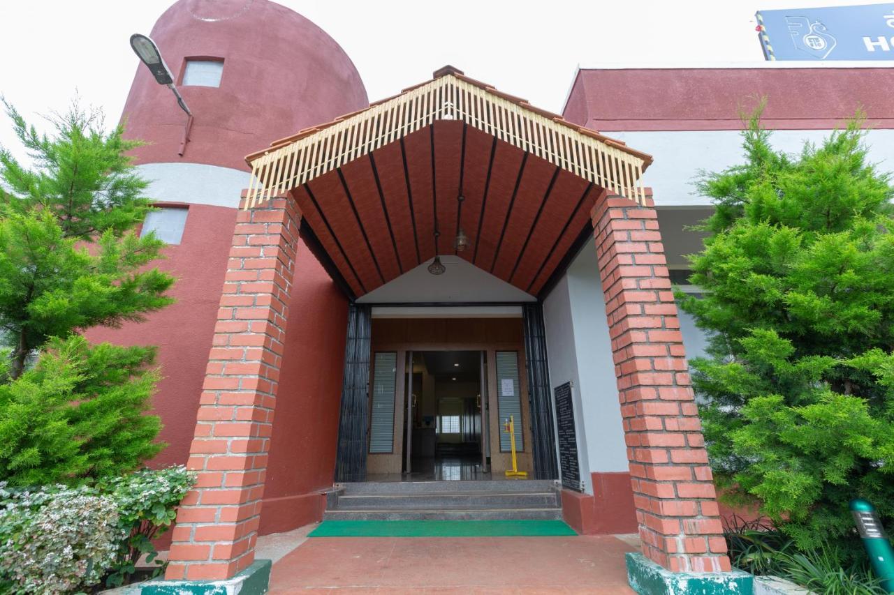 Kstdc Hotel Mayura Biligiri, Br Hills Honganoor Exterior photo