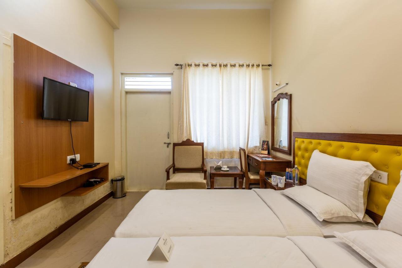 Kstdc Hotel Mayura Biligiri, Br Hills Honganoor Exterior photo