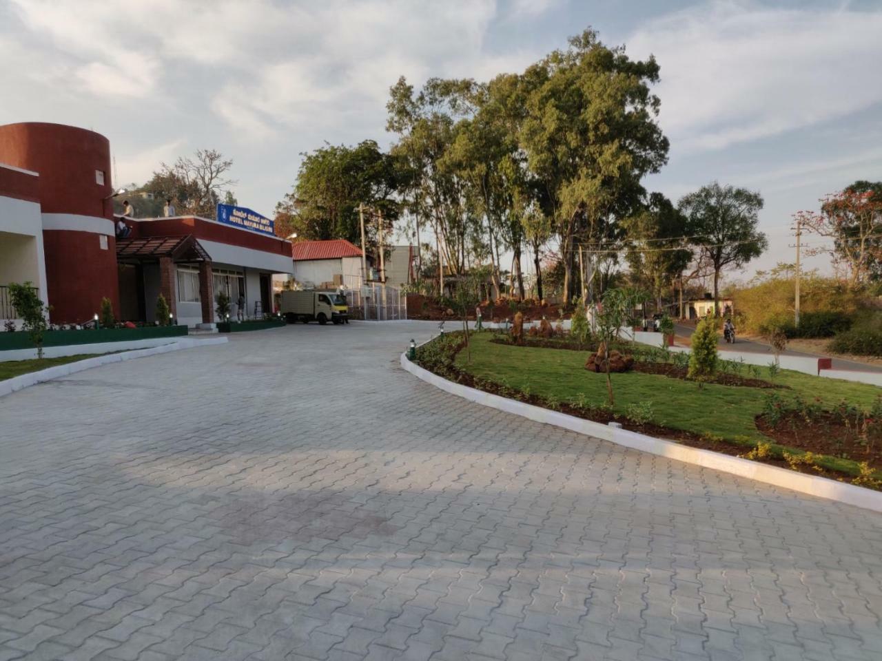 Kstdc Hotel Mayura Biligiri, Br Hills Honganoor Exterior photo